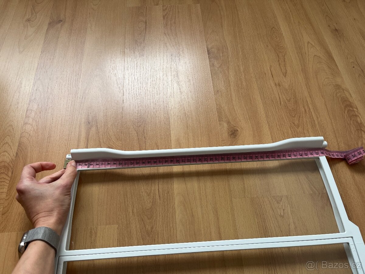 Police k chladničce - 3