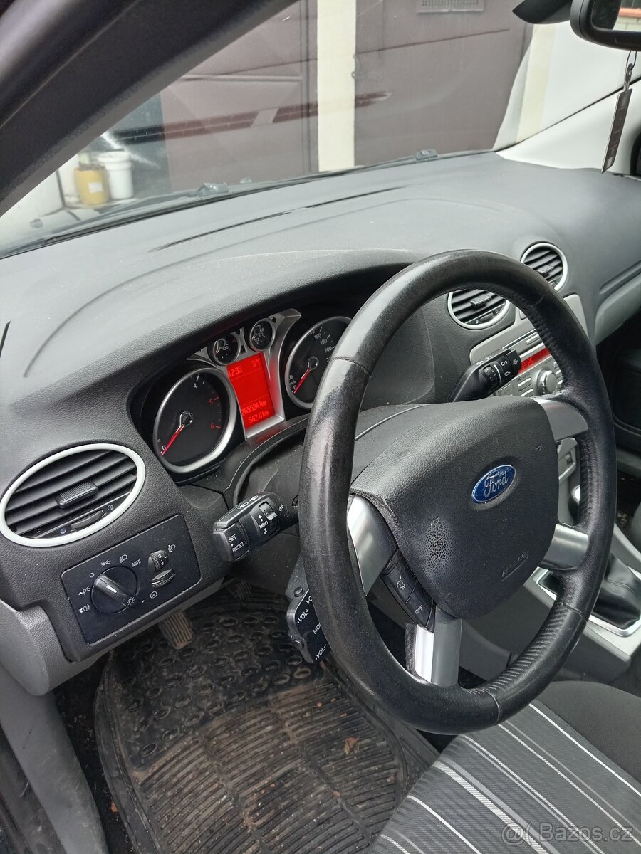 Prodám ford focus 1.6 tdci 80 kW. R. V. 2009 - 3