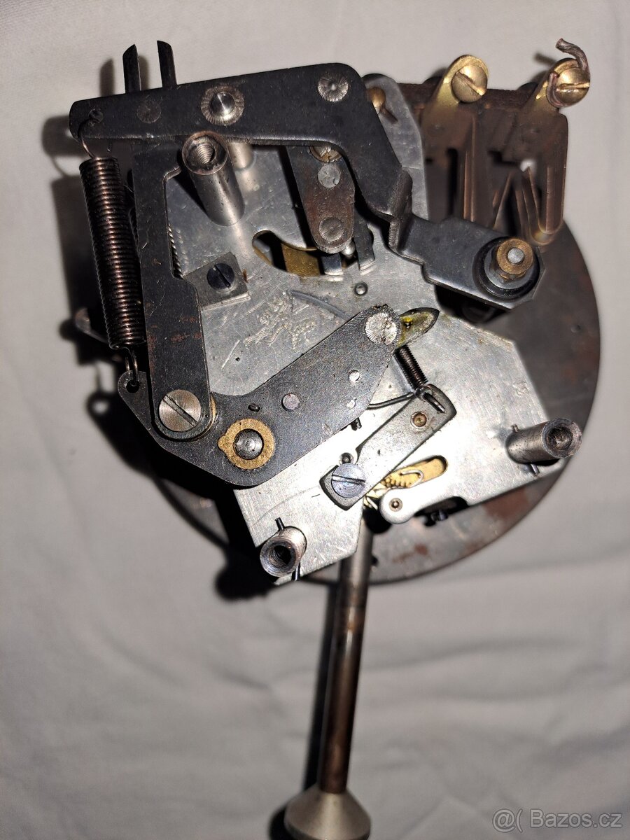 Starožitné spínací hodiny D.R.G.M - 3