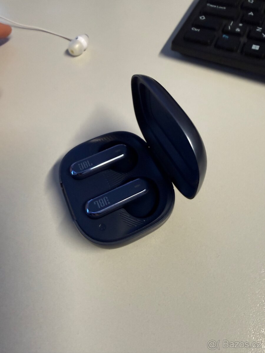 JBL Live Flex Blue NOVÉ - 3