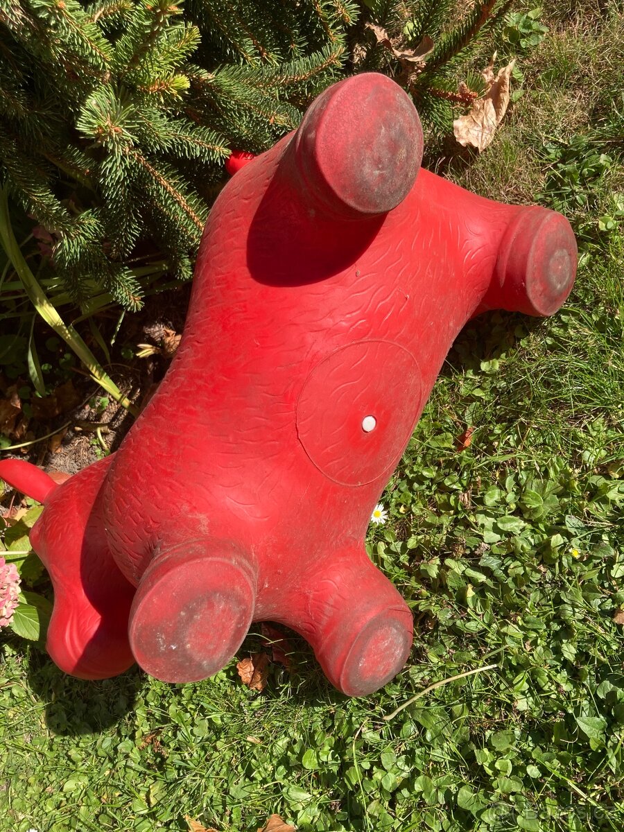 Gumový skákací koník - 3