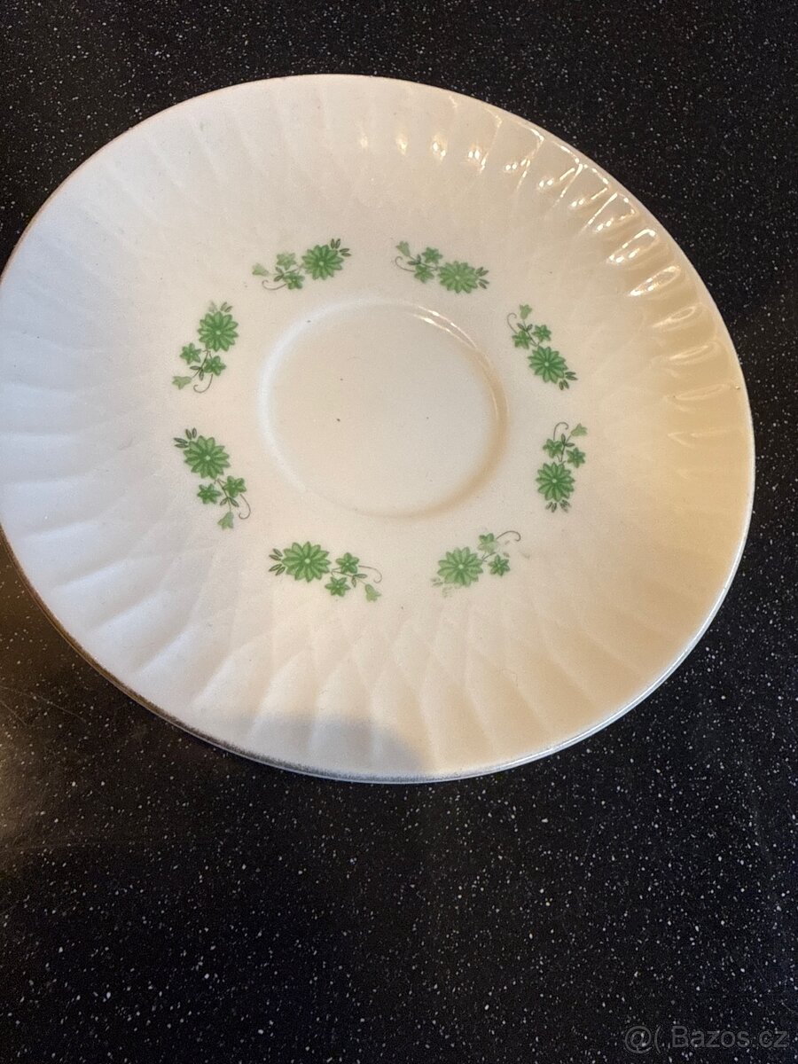 Šálek s podšálkem - 3