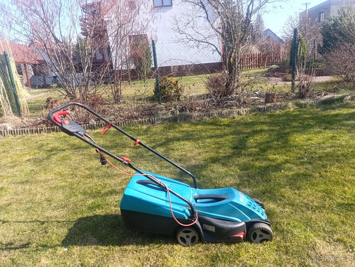 Prodám Bosch Rotak 32 R. - 3