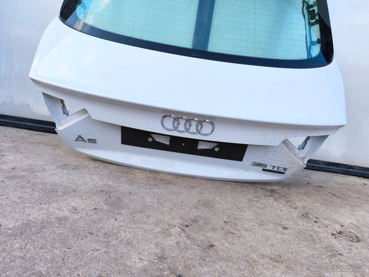 Audi A5 2.0. TDI náhradní díly a dveře. - 3