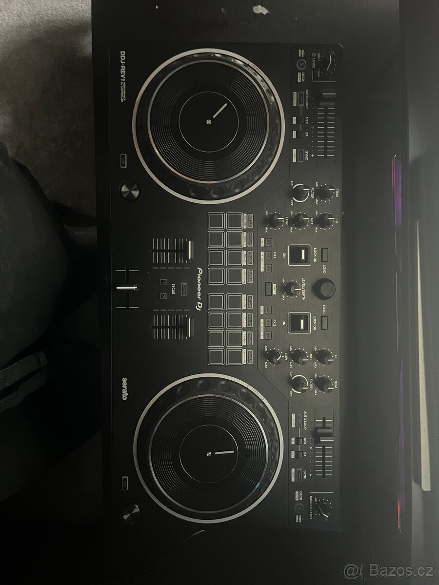 DDJ-REV1 controller - 3