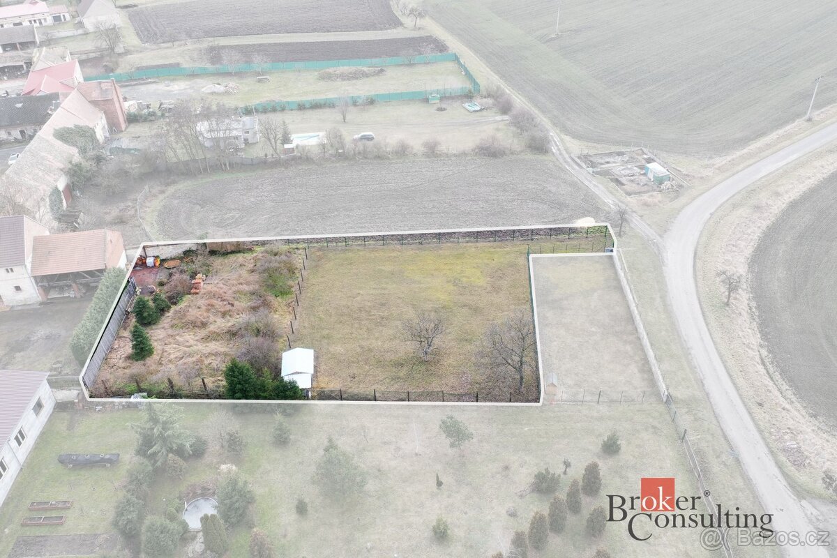 Prodej, pozemky/bydlení, 1985 m², Louny, Louny [ID 81412] – pohled 3