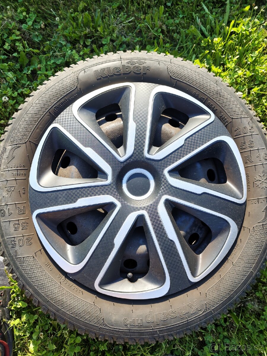 Pneu 205/55/16 - 3