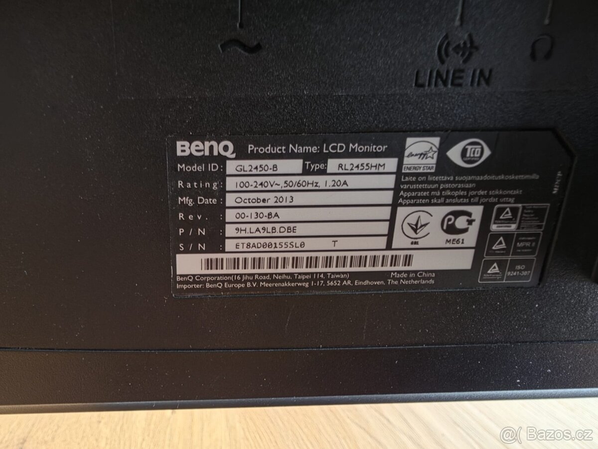 Starší PC bez HDD/SDD + Monitory - 3