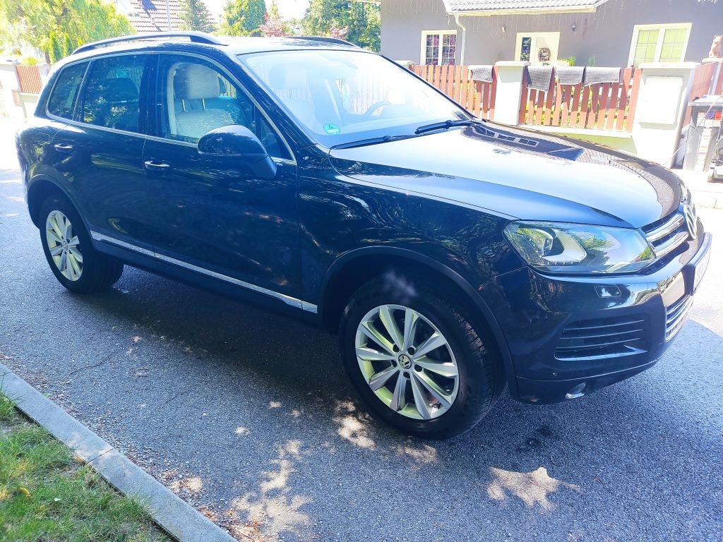 VW TOUAREG 3,0TDi Bluemotion - 3