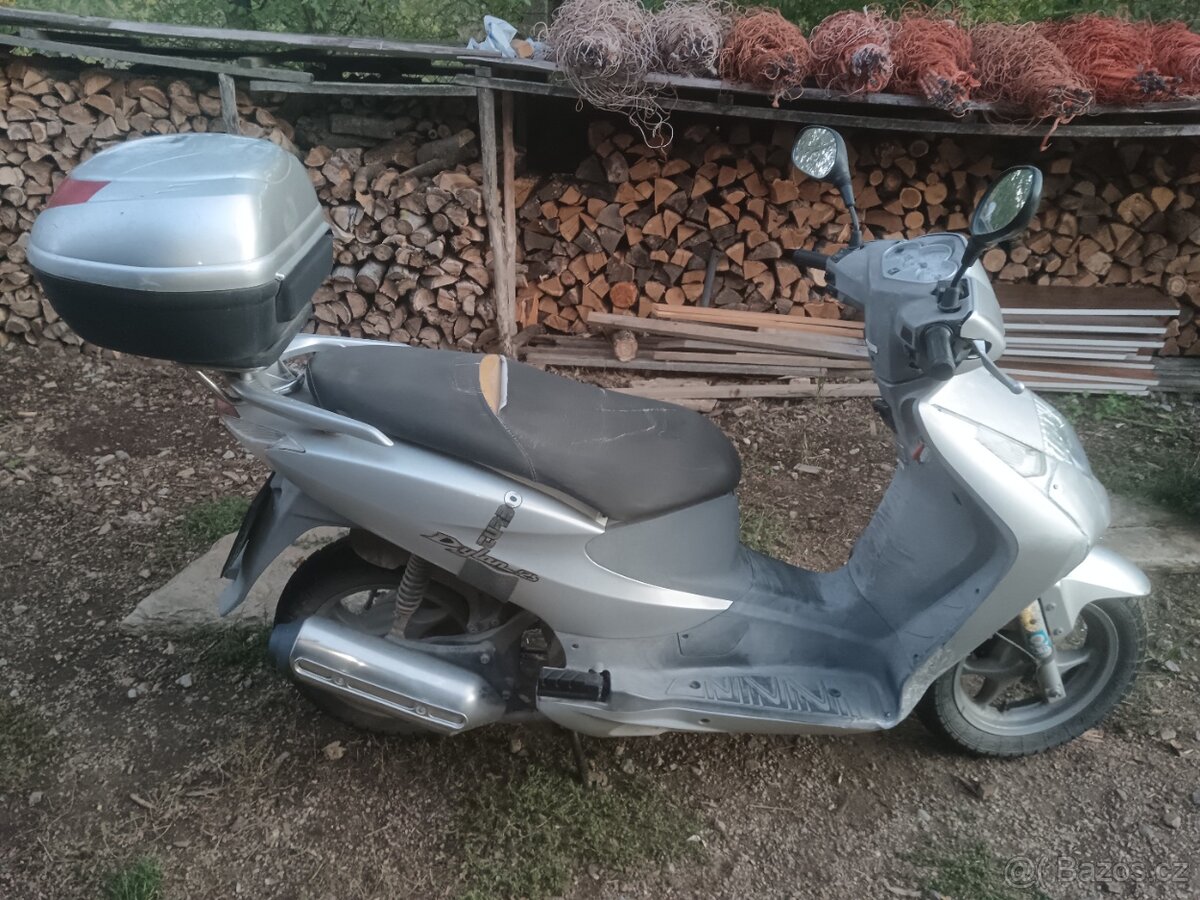 Skútr Honda Dylan 125 - 3