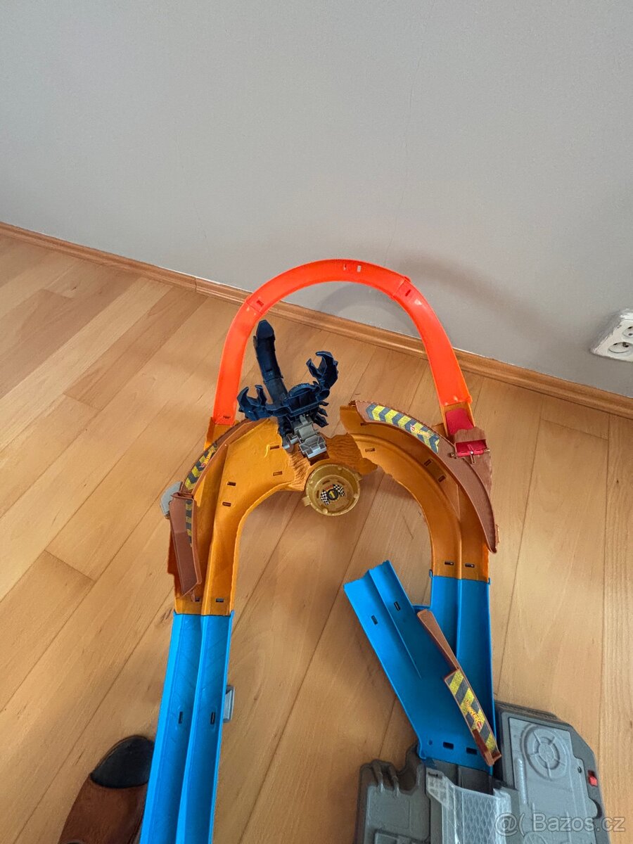 Hot wheel track scorpion - 3