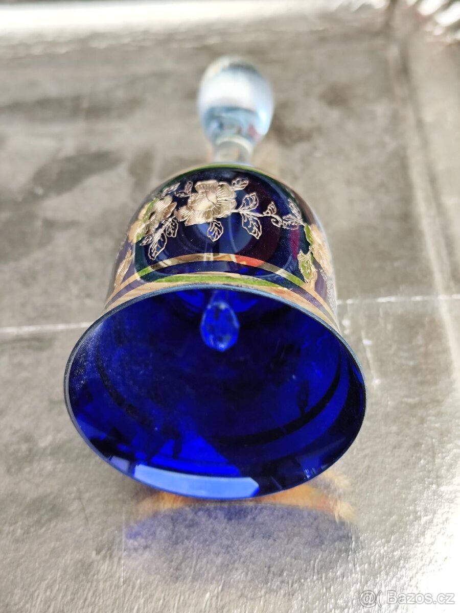 SKLENĚNÝ ZVONEK Z MODRÉHO SKLA SE ZLATÝMI MOTIVY - 3