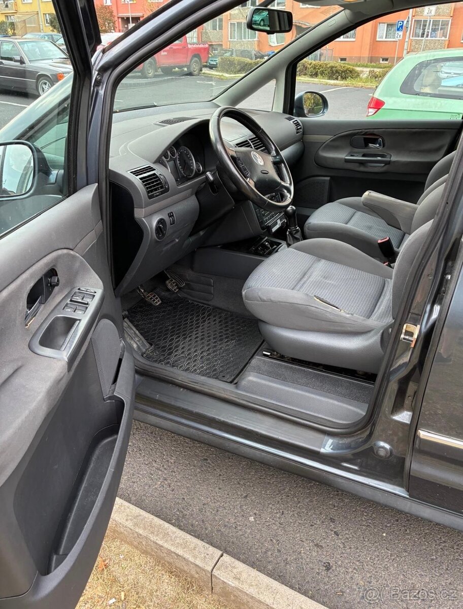 Volkswagen Sharan - 3