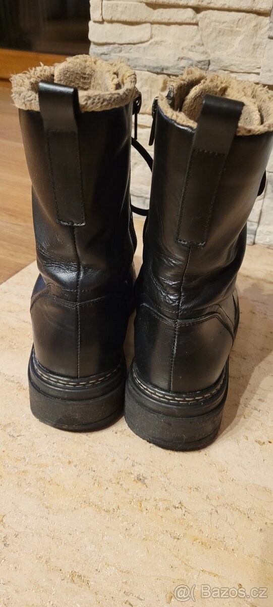 Skoro nové zimní teplé vysoké boty vel. 40 - 3