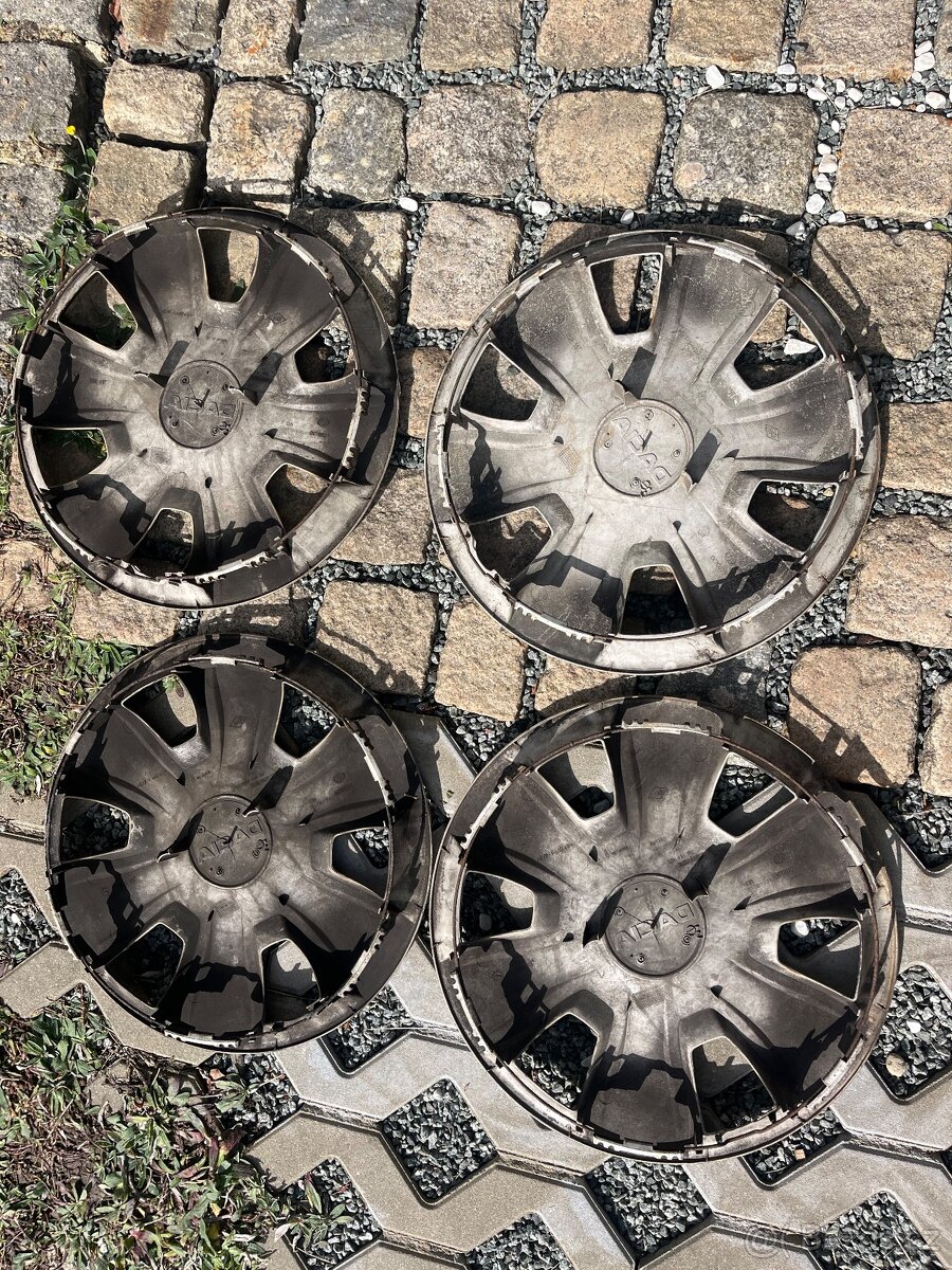 4xpoklice originál Dacia r 15 - 3