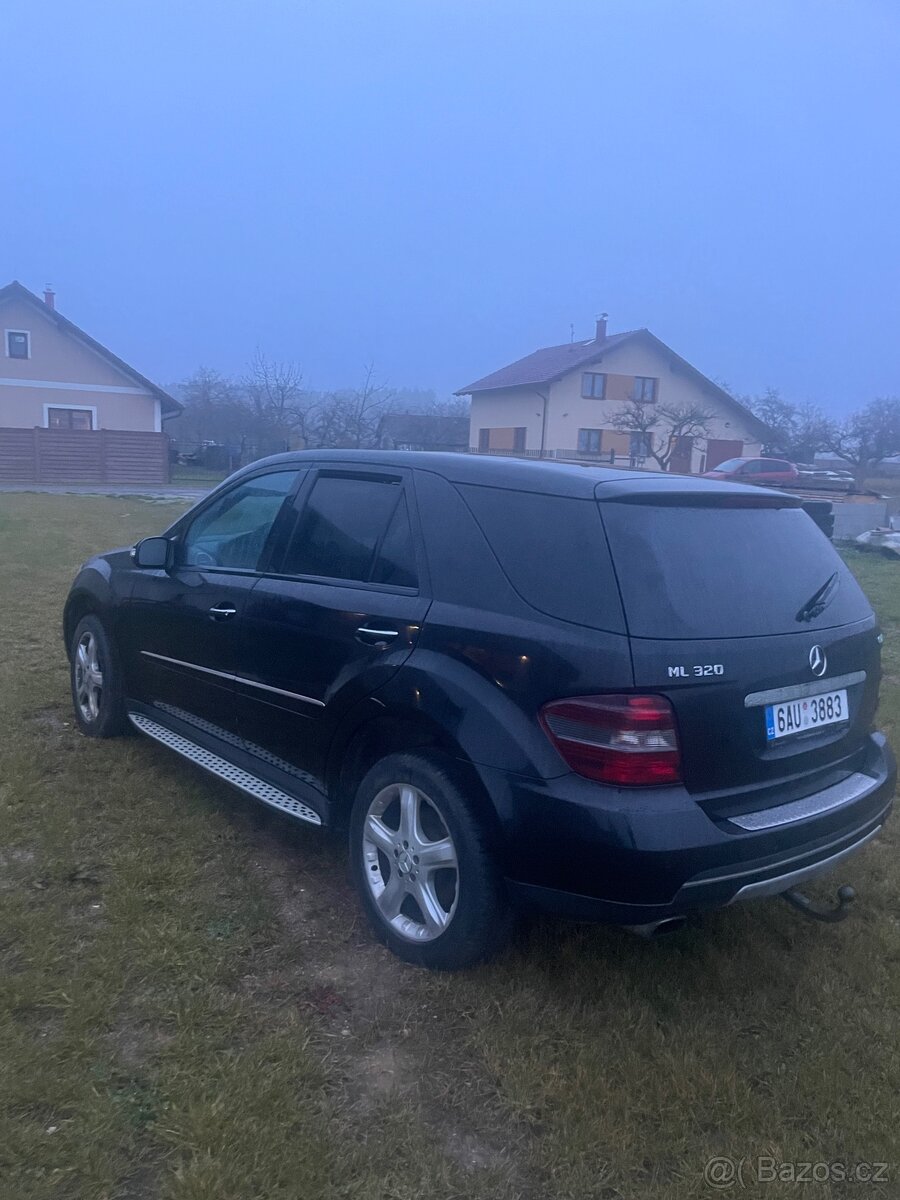 Mercedes ML 320 - 3