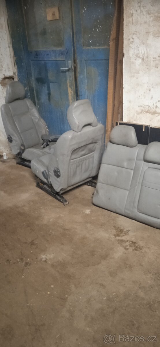 Prodej náhradních dílů Saab - 3