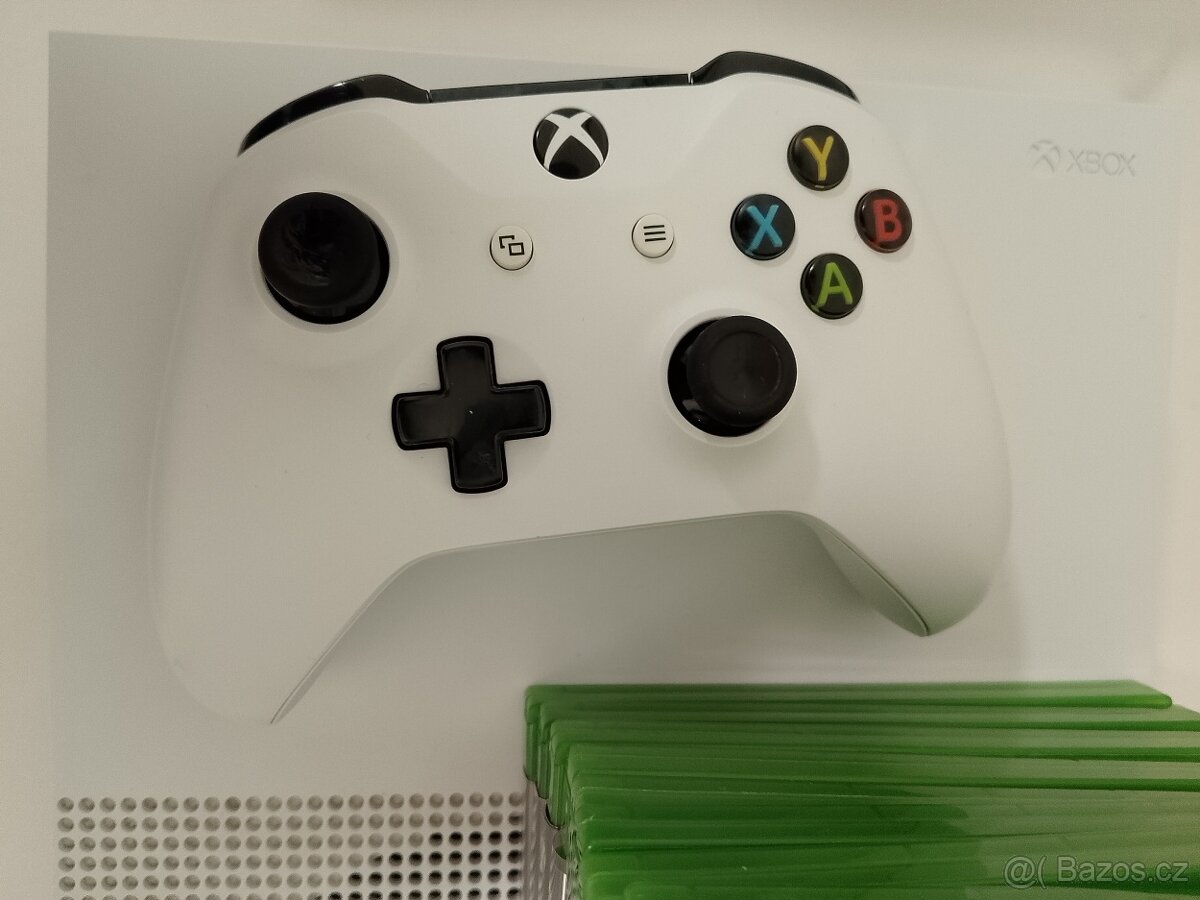 Xbox One S 1T + 6 libovolných her - pěkný stav - 3