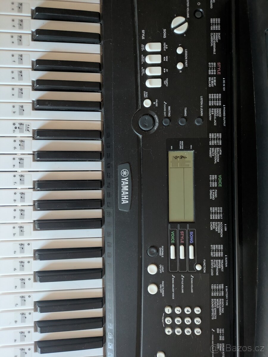 Prodám klávesy YAMAHA EZ-220 + stojan - 3