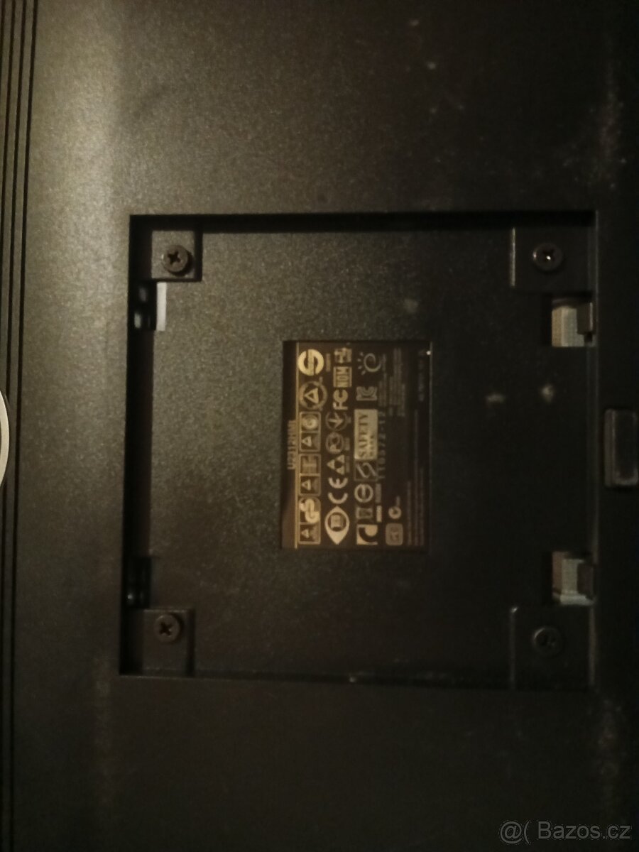 Prodám 2 monitory Dell - 3