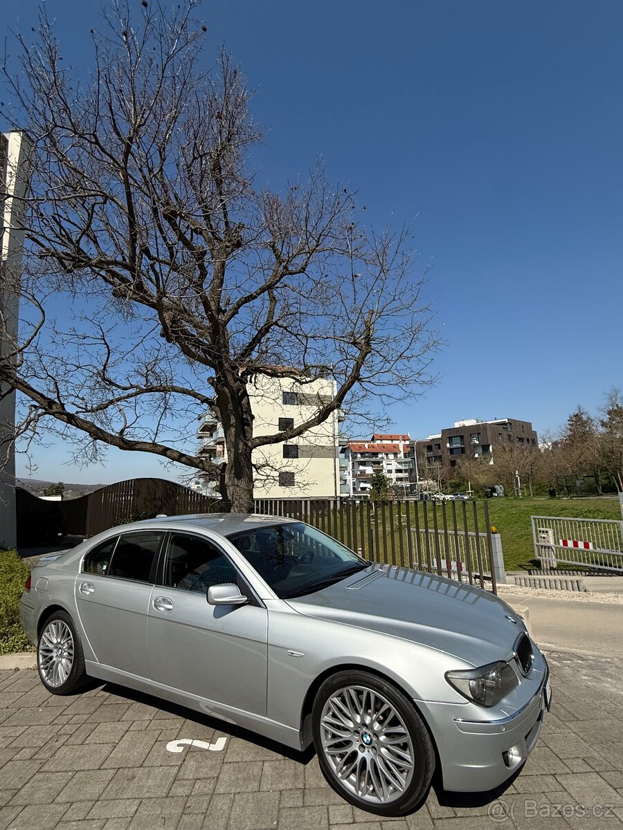 BMW 740i v8 E65 2maj 114tkm servisna kniha - 3