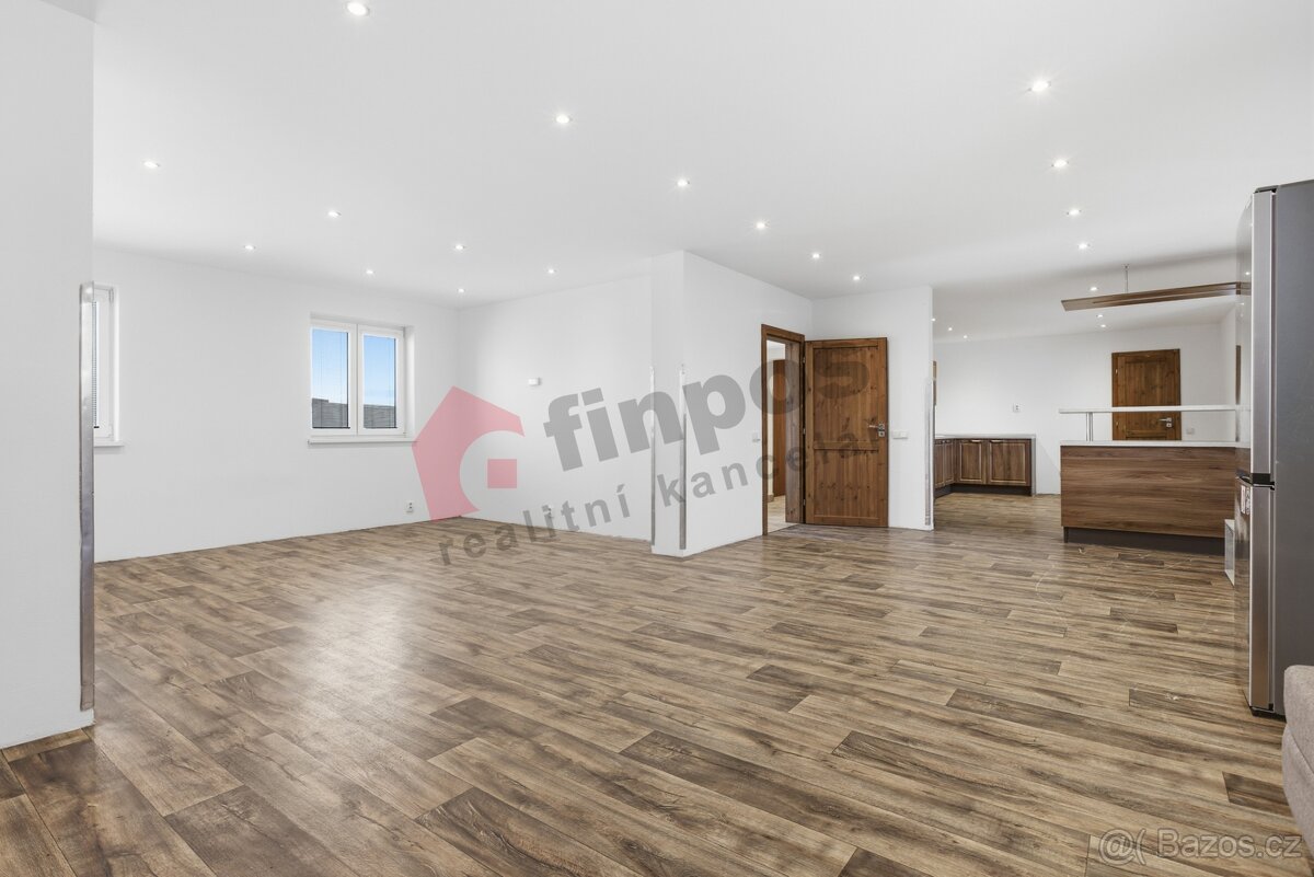 Prodej domu 282m2 v Březně - 3