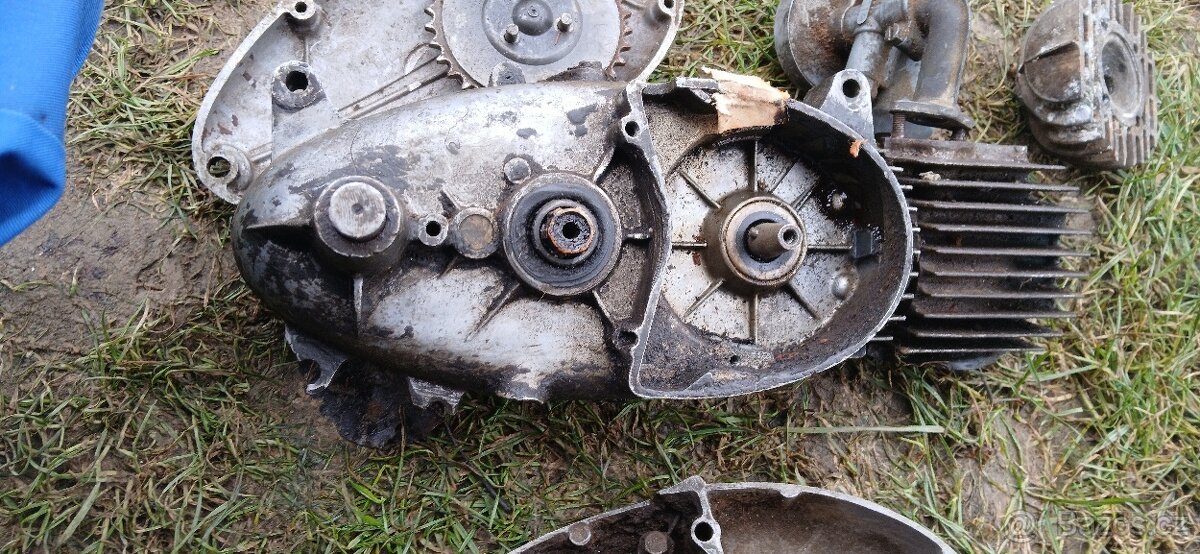 Jawa 550 / 555 motor - 3