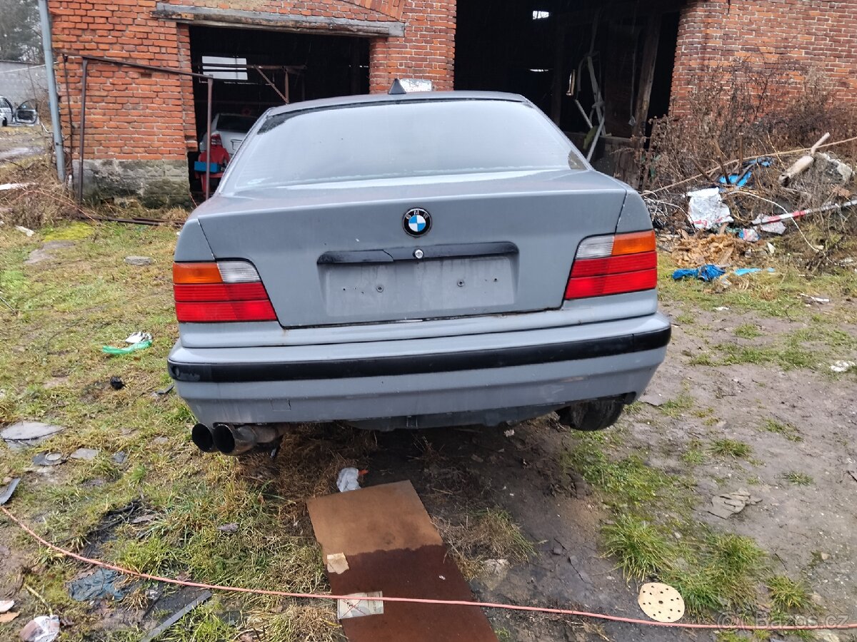 BMW E36 320i - 3