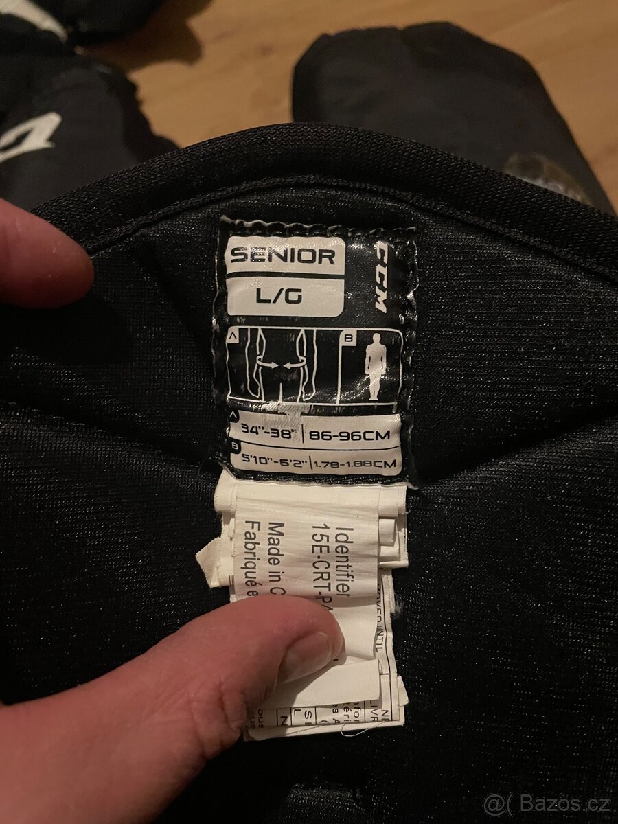 Hokejová výstroj - 3