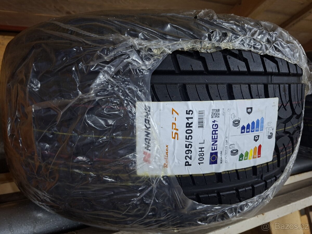 TRIKE BOOM REWACO pneumatiky - 3