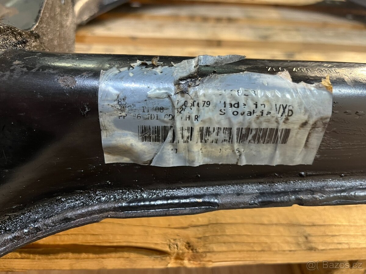 // Přední nápravnice AUDI Q7 3.0TDi 4x4 // - 3