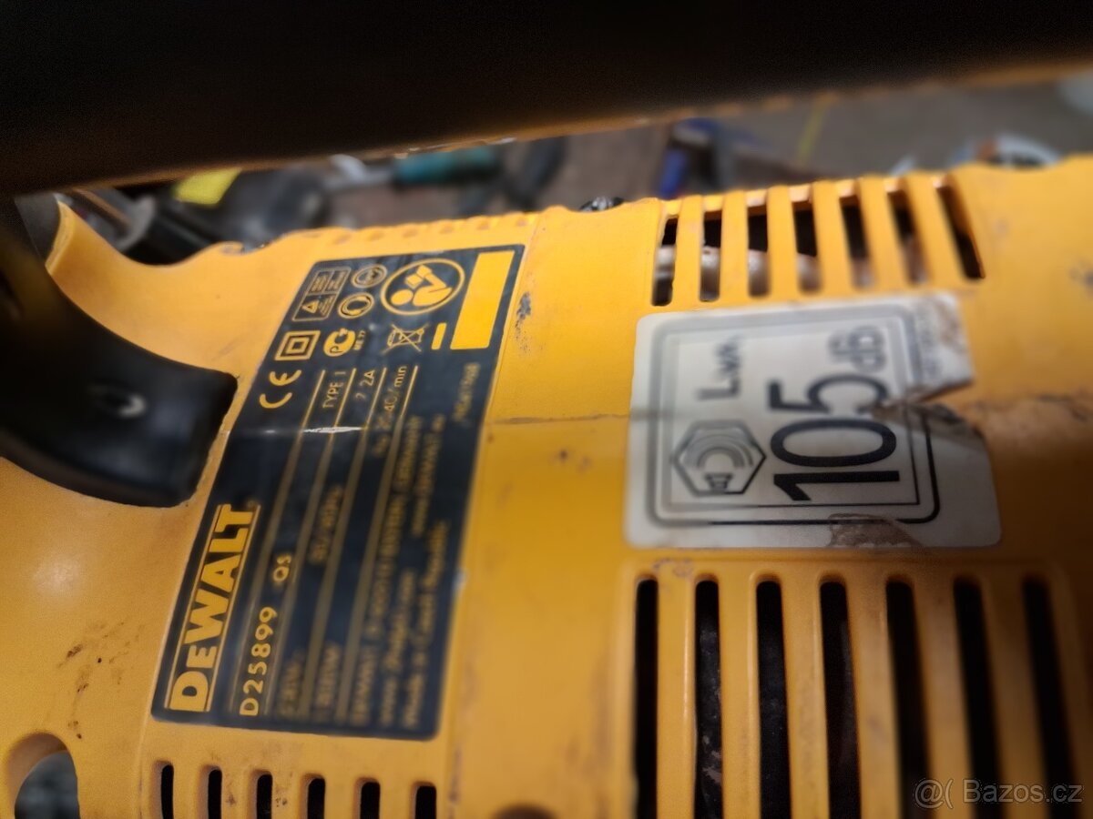 DEWALT - 3