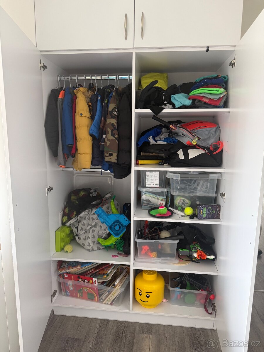 Šatní skříň - 3