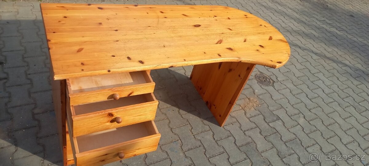 Dřevěný stůl - 3