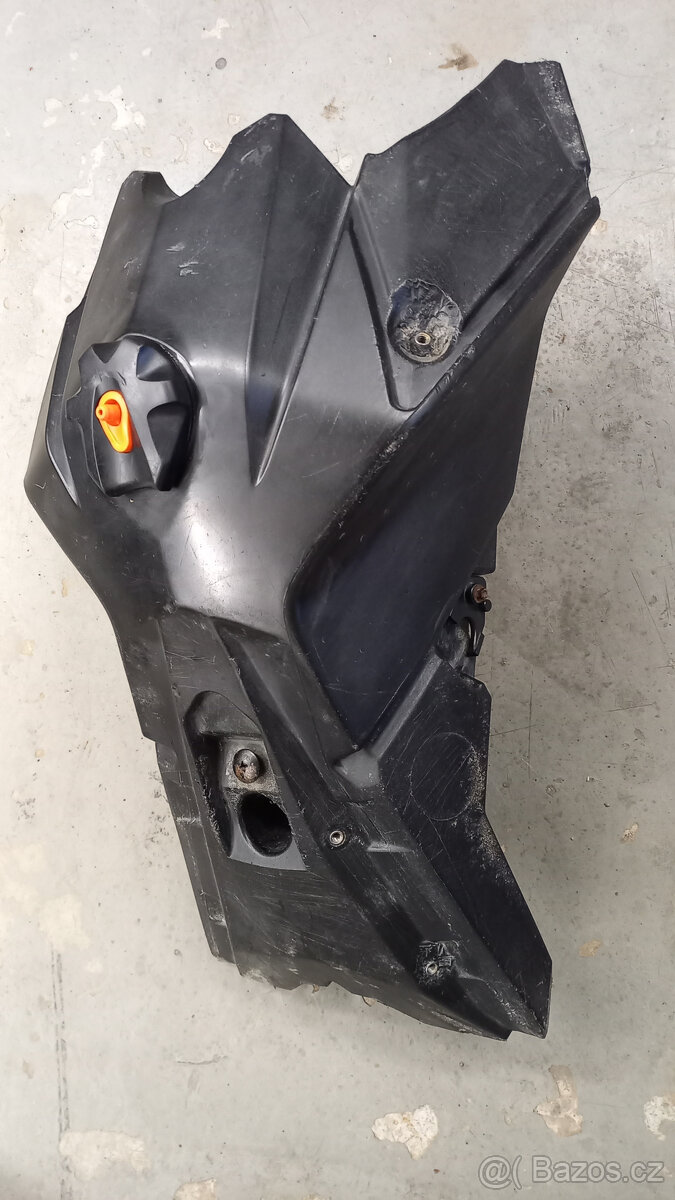 KTM 525, 505 nádrž, ventilátor, plasty, plyn atd.