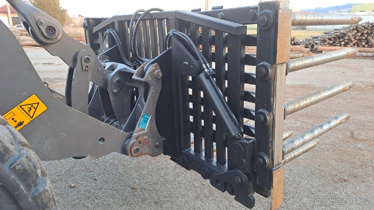 Rozhrnovač siláže - 3