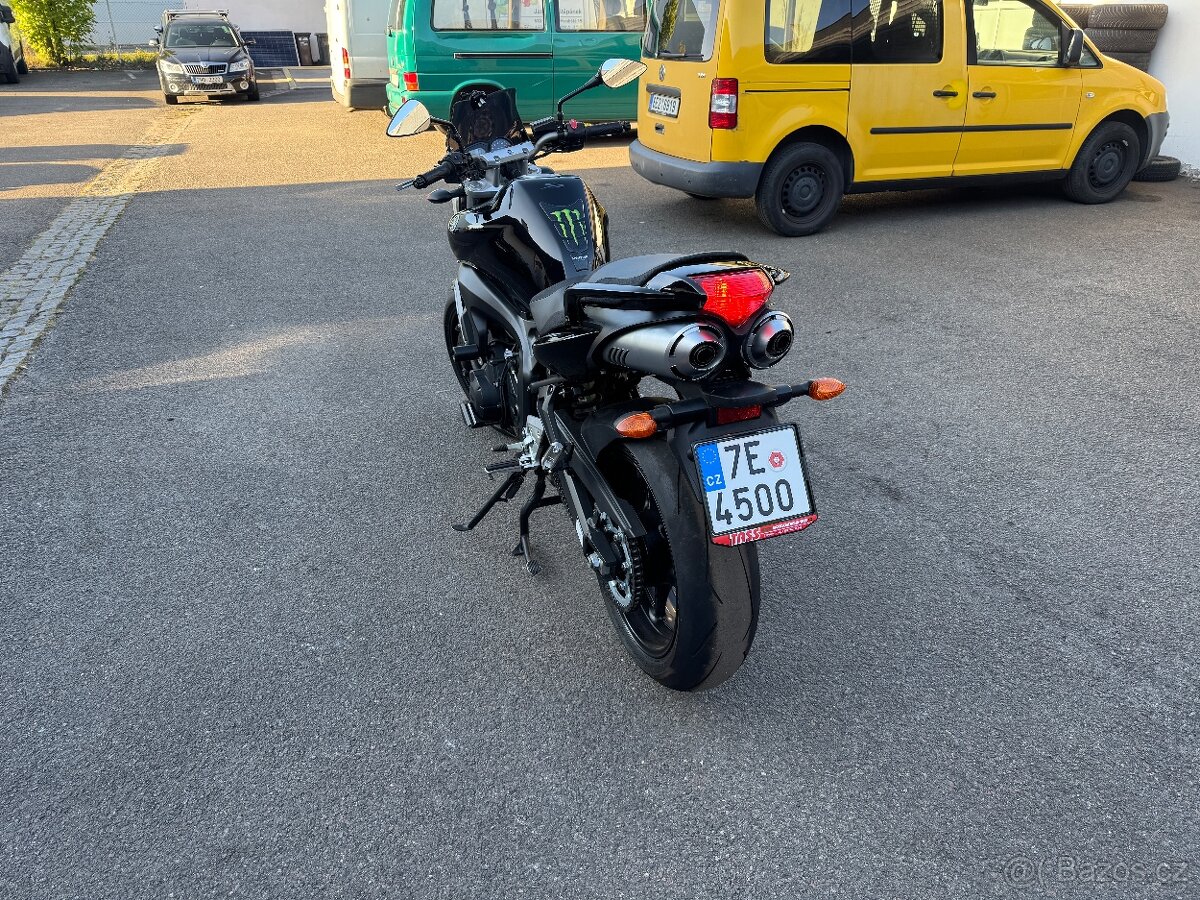 Yamaha FZ6 - 3