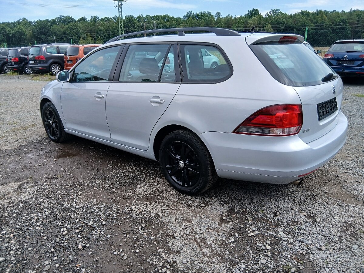 Volkswagen Golf, 1.6 TDI, bílá perleť - 3