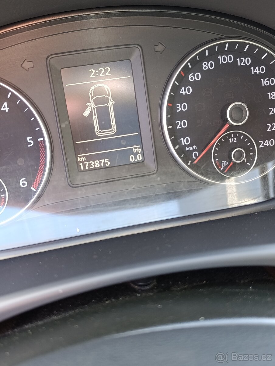 Volkswagen Touran 2,0TDi 103kw, Najeto 173tkm, 2014, CUP - 3