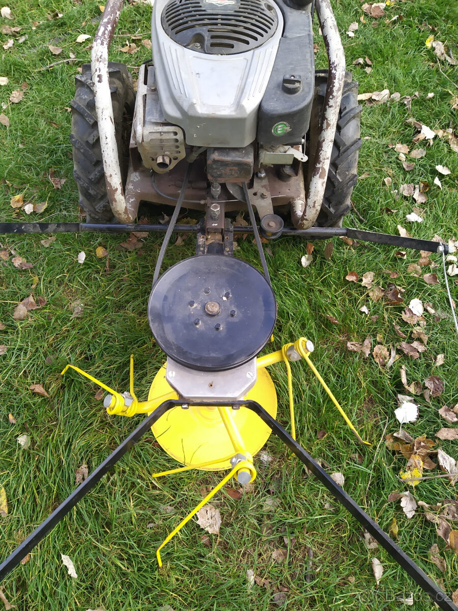 Obraceč sena Jikov - 3