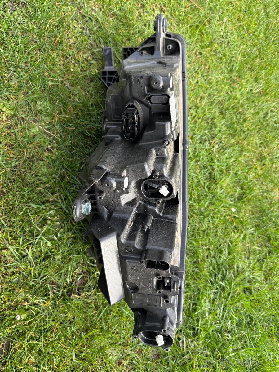 Octavia 4 IV světlomet 5E4941016A - 3