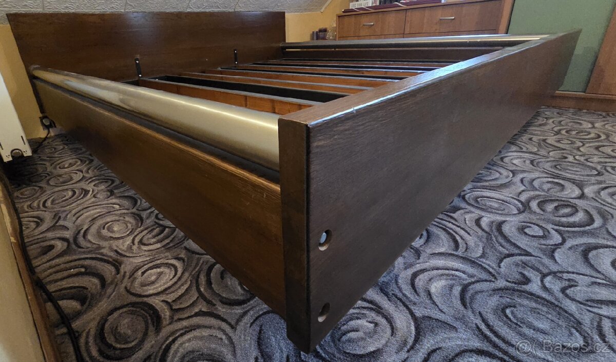 Zakázková masivní postel 220×220 • PC 45 000 Kč - 3