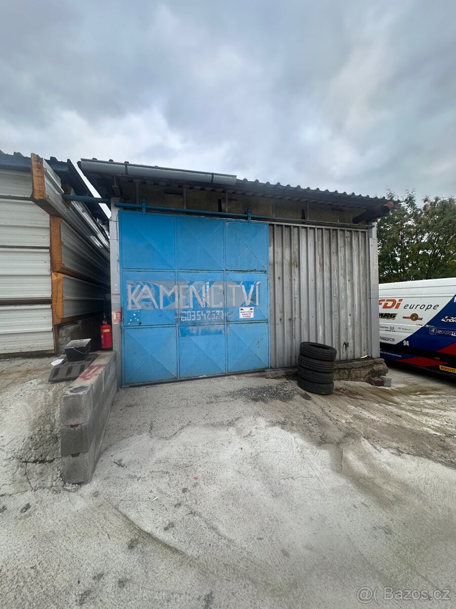 Pronajmu garáž v areálu hacar - 3