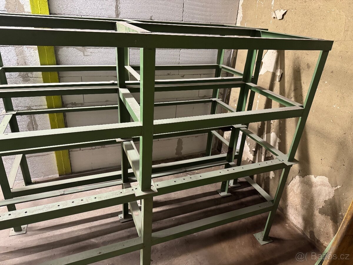 Prodám masivní konstrukce pro stůl / ponk - 3