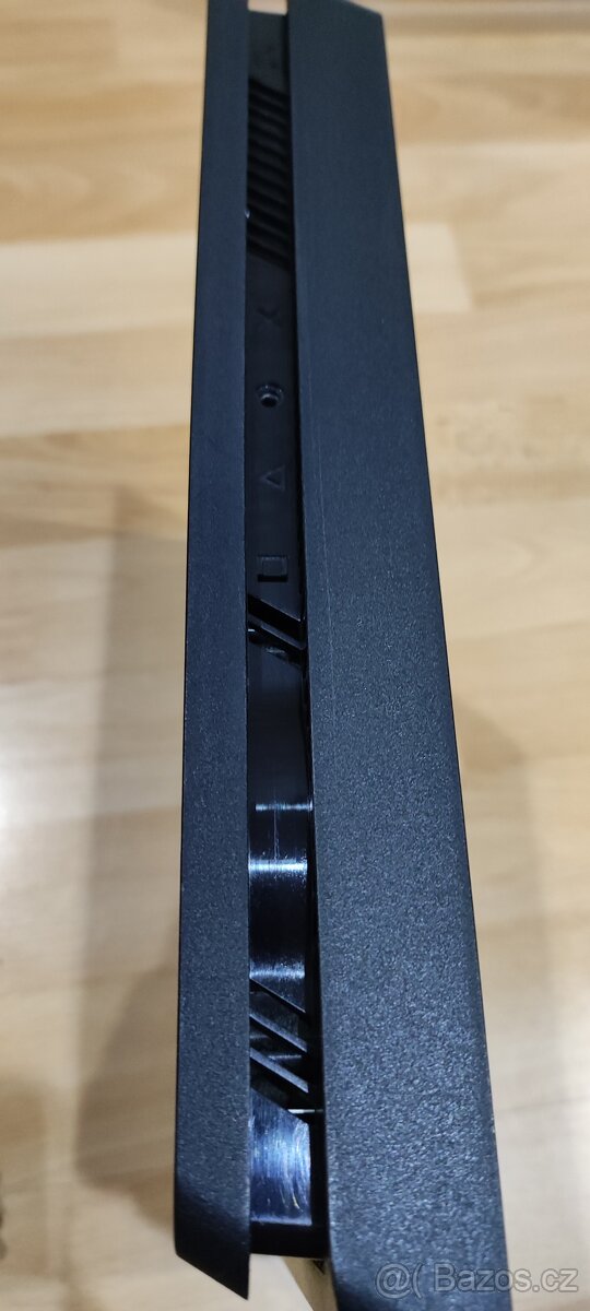 Prodám PS4 Slim 1 TB po vyčištění a přepastování - 3