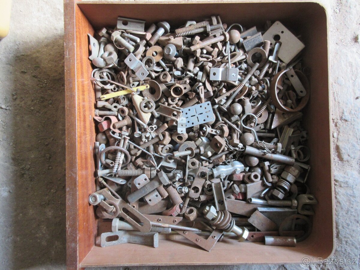 Hliník-folie,napínací-drát,spoj-mat,pračkový-kohout,na-kosu - 3