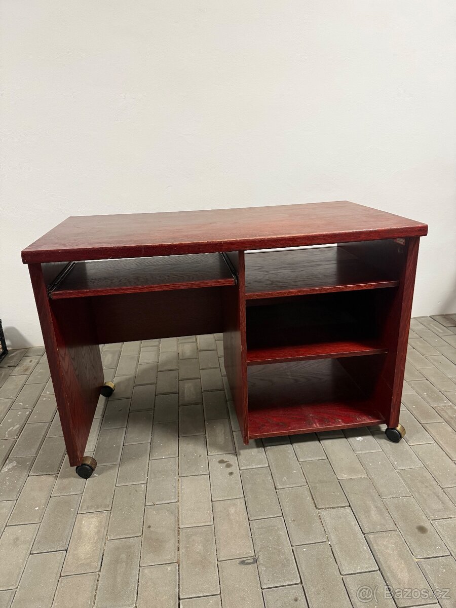 Darujeme psací stůl - 3