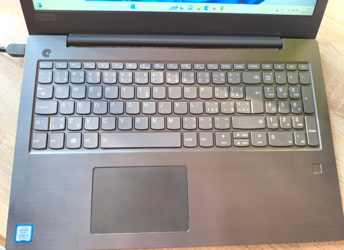 notebook Lenovo V330-15IKB, SSD 250GB, 15,6" LCD - 3