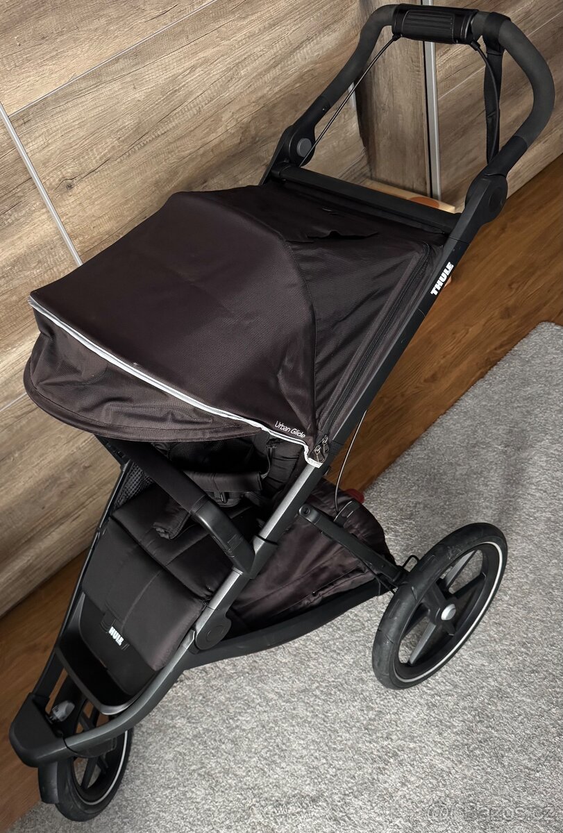 Thule Urban Glide 2 sporťák černý - 3