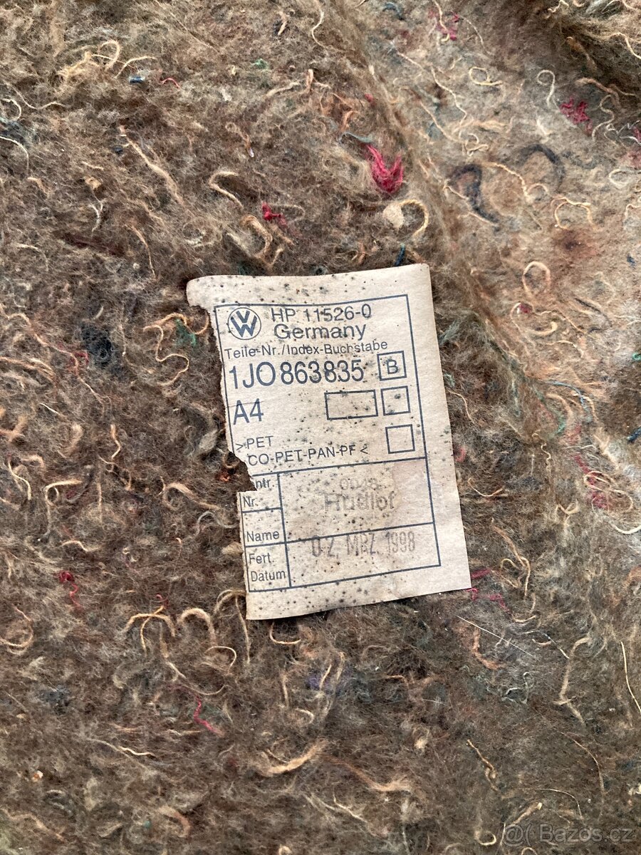 Tlumení kapoty VW Golf 4 / Bora 1J0863835 - 3